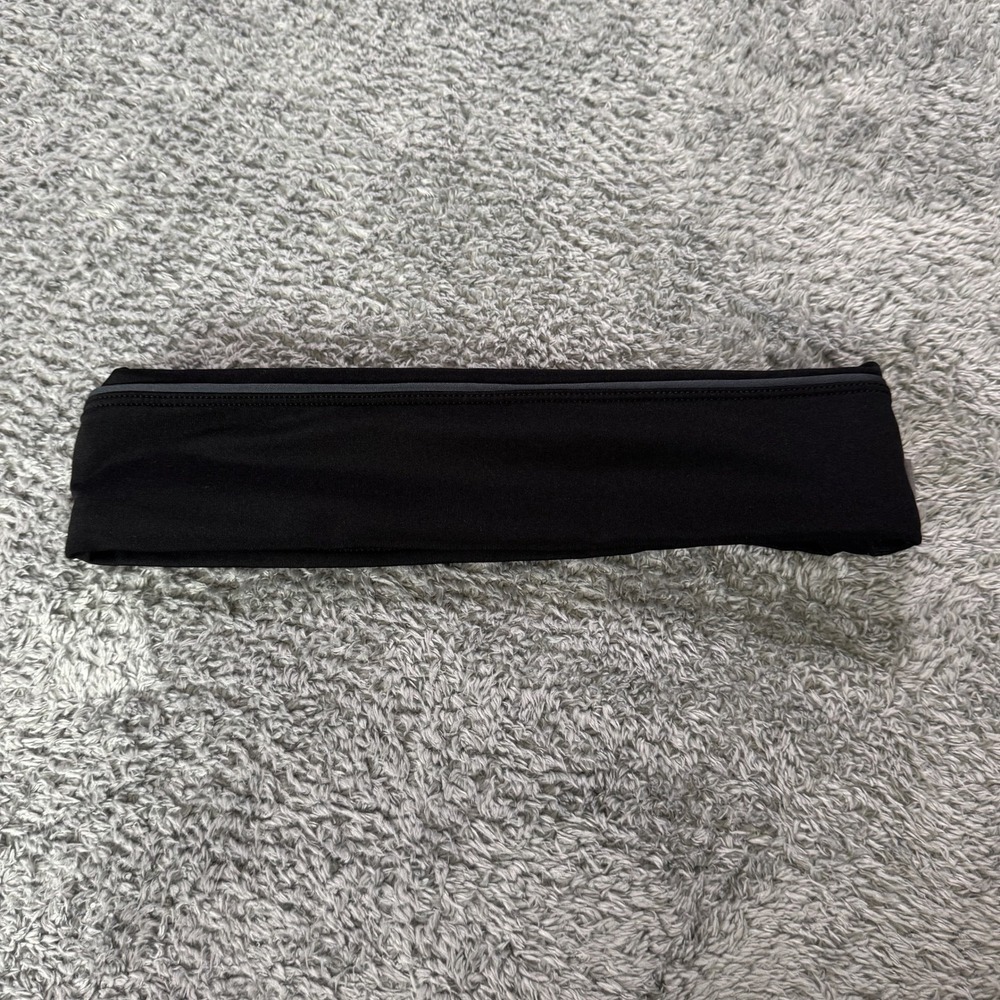 FlipBelt Unisex Classic Running Belt Medium Black Moisture Wicking Fabric